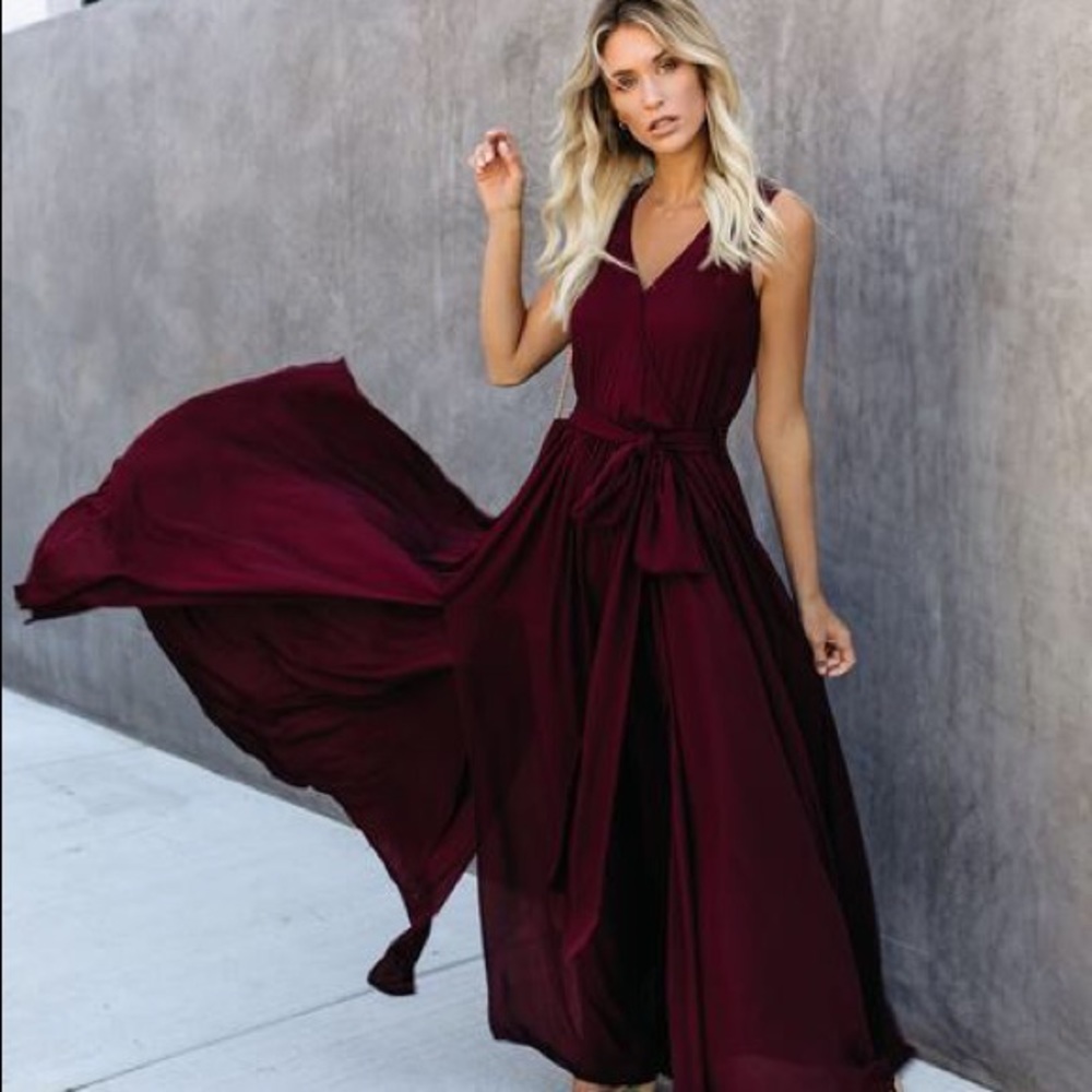NWOT Vici Sleeveless Diana Maxi Dress